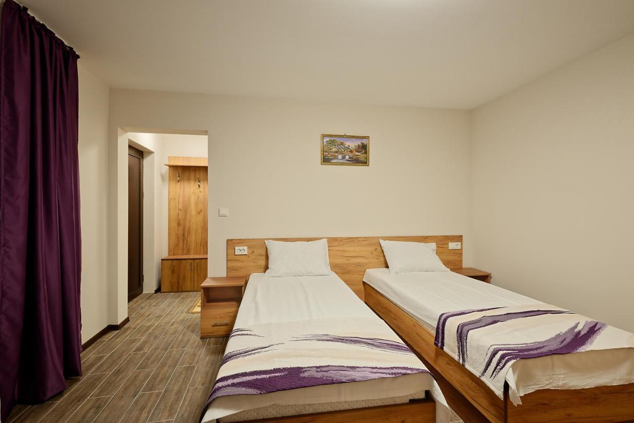 Комплекс Колонада Hotel Hiszarja Kültér fotó