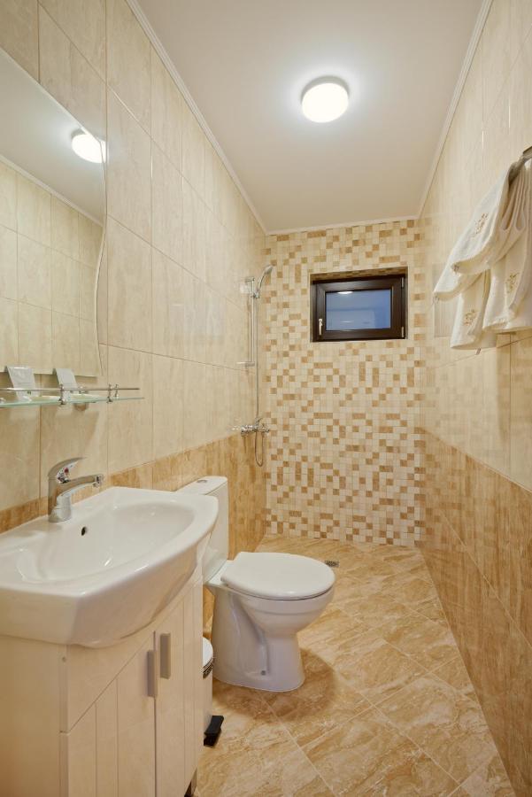 Комплекс Колонада Hotel Hiszarja Kültér fotó