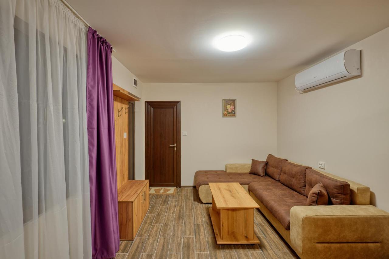Комплекс Колонада Hotel Hiszarja Kültér fotó