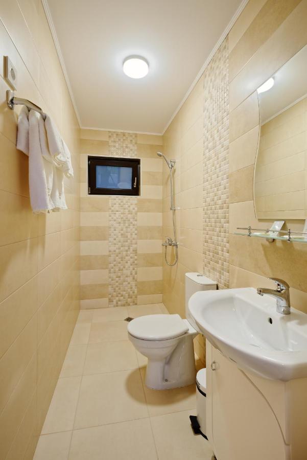 Комплекс Колонада Hotel Hiszarja Kültér fotó