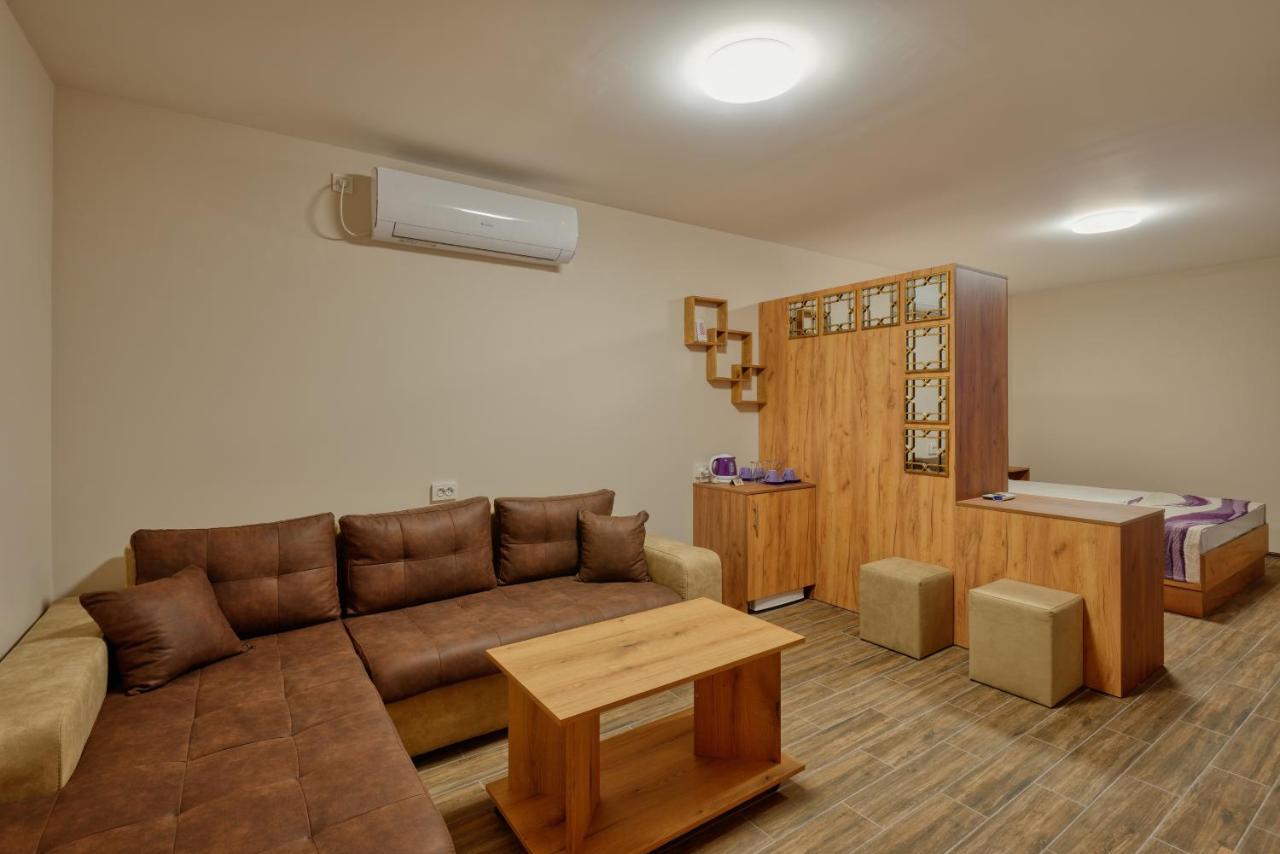Комплекс Колонада Hotel Hiszarja Kültér fotó